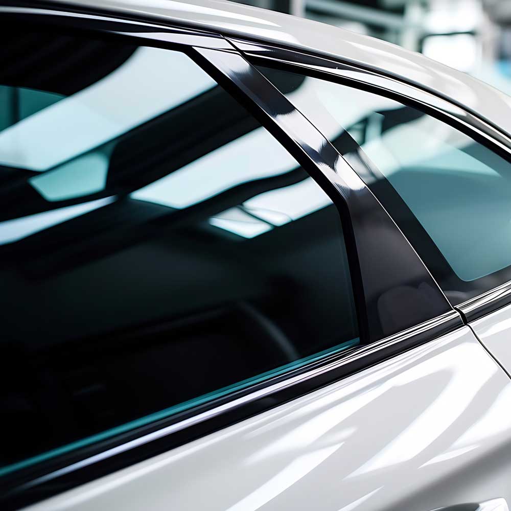 Heckscheibe und Seitenscheibe tönen bei einem PKW
